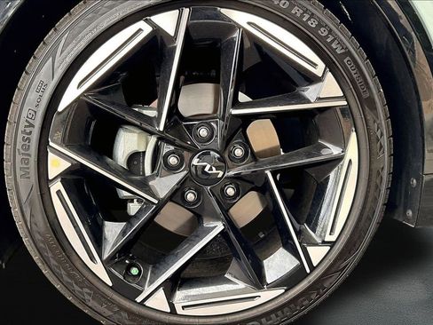 Used 2025 Kia K4 GT-Line image 9