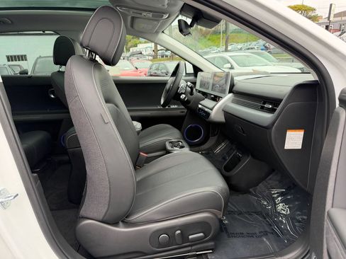 Used 2024 Hyundai Ioniq 5 Limited image 43