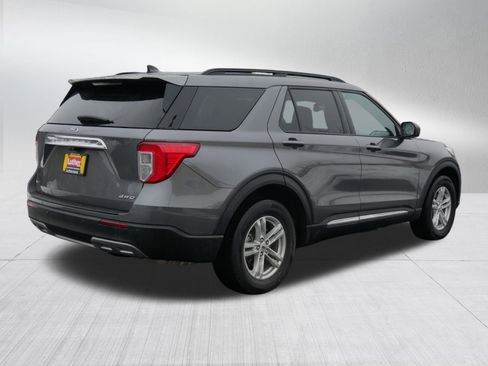 Used 2023 Ford Explorer XLT w/ Equipment Group 202A image 7