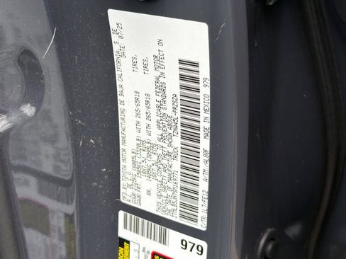 Used 2025 Toyota Tacoma TRD Sport AWD/4WD image 23