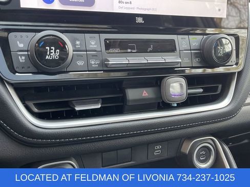 Used 2025 Toyota Grand Highlander AWD image 18