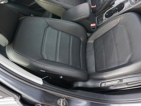 Used 2017 Volkswagen Passat 1.8T SE FWD image 14