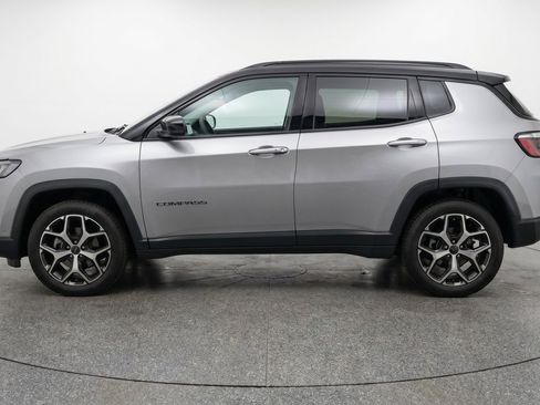 Used 2025 Jeep Compass Limited AWD/4WD image 5