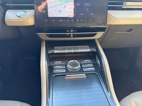 Certified 2024 Lincoln Nautilus Premier w/ Equipment Group 102A image 22