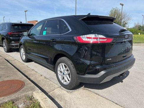 Used 2022 Ford Edge SEL w/ Convenience Package image 4