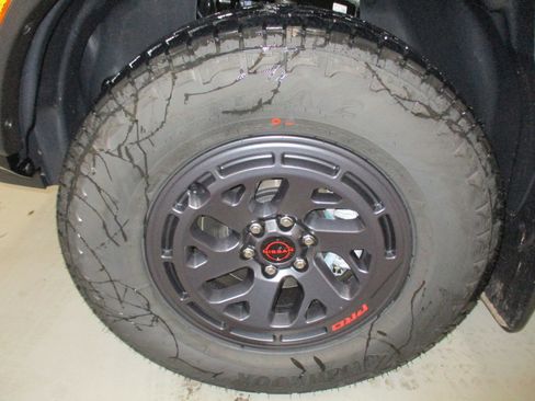 New 2026 Nissan Frontier SV w/ SV Convenience Package image 17