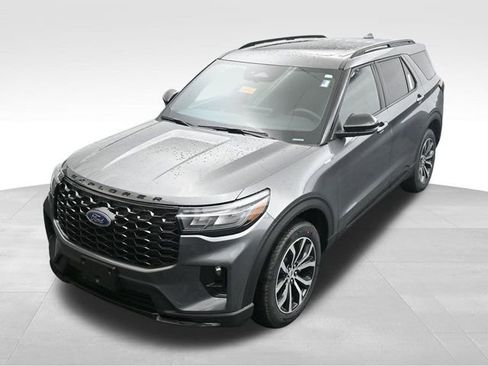 New 2026 Ford Explorer ST-Line image 15
