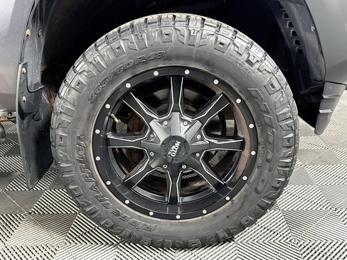 Used 2017 Toyota Tacoma SR AWD/4WD image 26