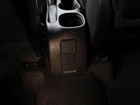 Used 2021 Chevrolet Trax LT image 32