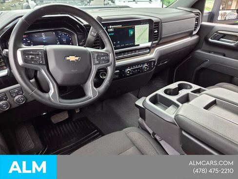Used 2025 Chevrolet Silverado 2500 LT w/ Convenience Package AWD/4WD image 9
