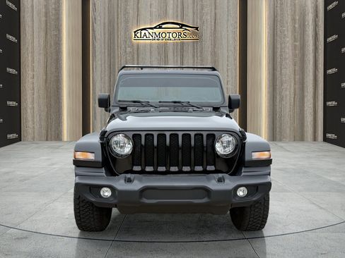 Used 2020 Jeep Wrangler Unlimited Sport image 3