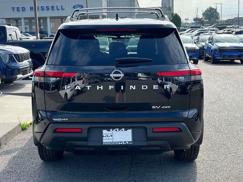 Used 2024 Nissan Pathfinder SV AWD/4WD image 28