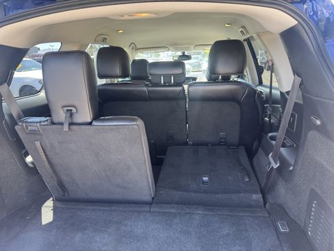 Used 2020 Nissan Pathfinder SL image 13