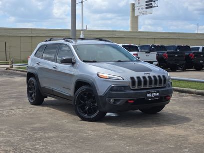 Used 2016 Jeep Cherokee Trailhawk w/ Comfort/Convenience Group