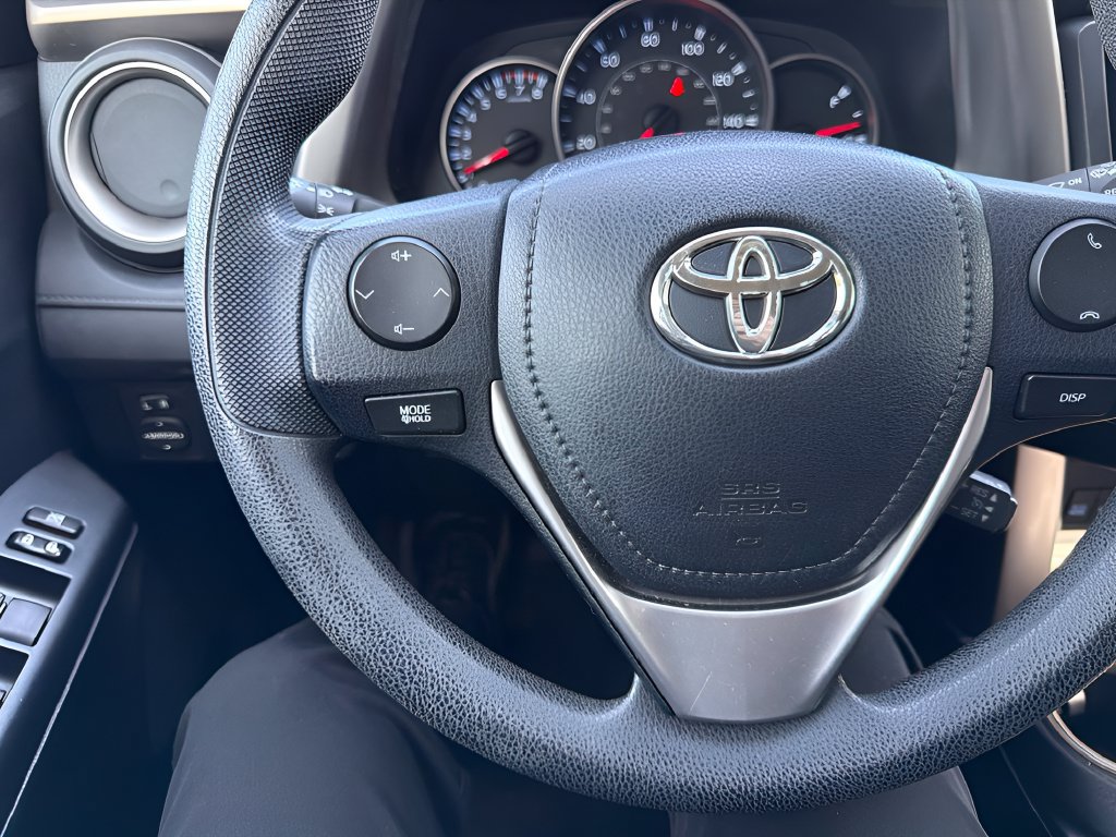 Used 2016 Toyota RAV4 LE AWD/4WD image 14