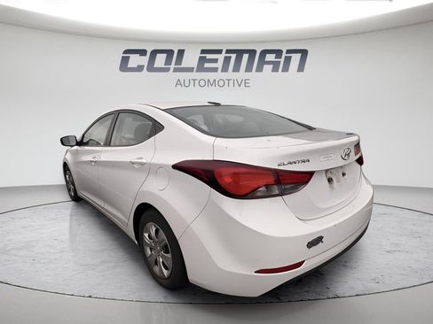 Used 2016 Hyundai Elantra SE image 7