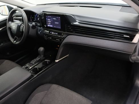 Used 2025 Toyota Camry LE FWD image 35