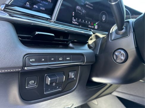 Certified 2023 Cadillac Escalade Sport AWD/4WD image 20