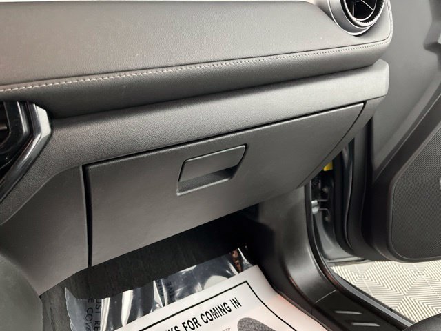 Used 2024 Chevrolet Colorado LT RWD image 36