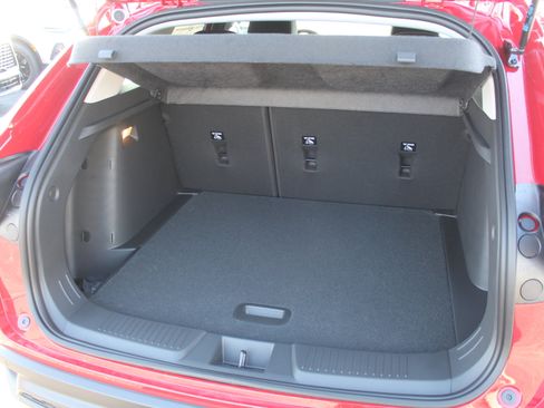 New 2026 Chevrolet Trax LT image 17