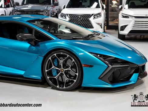 Used 2025 Lamborghini Revuelto AWD/4WD image 33