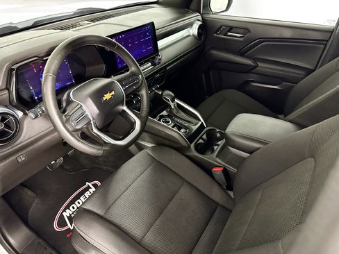 Used 2023 Chevrolet Colorado LT AWD/4WD image 8