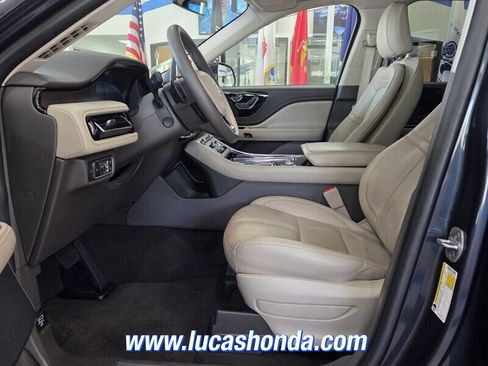 Used 2022 Lincoln Aviator Reserve w/ Equipment Group 201A RWD image 7