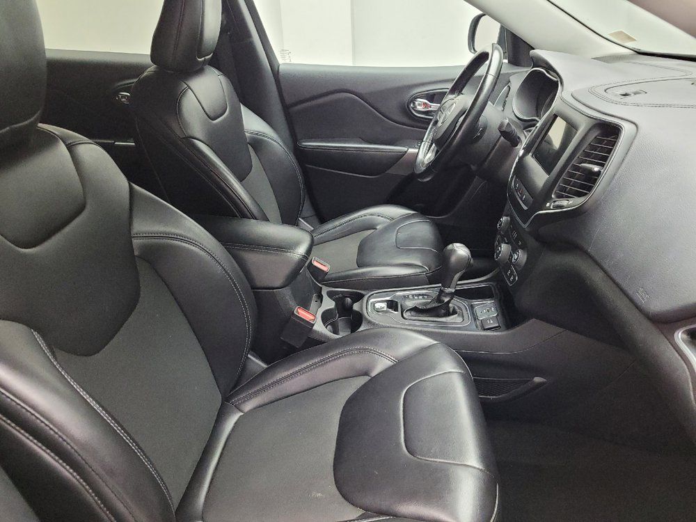 Used 2021 Jeep Cherokee Latitude Plus FWD image 21