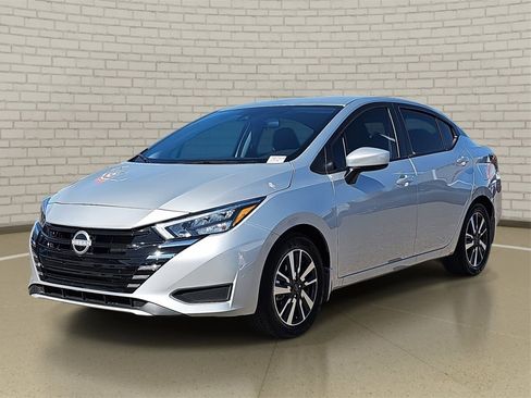 Used 2025 Nissan Versa SV w/ Trunk Package image 1