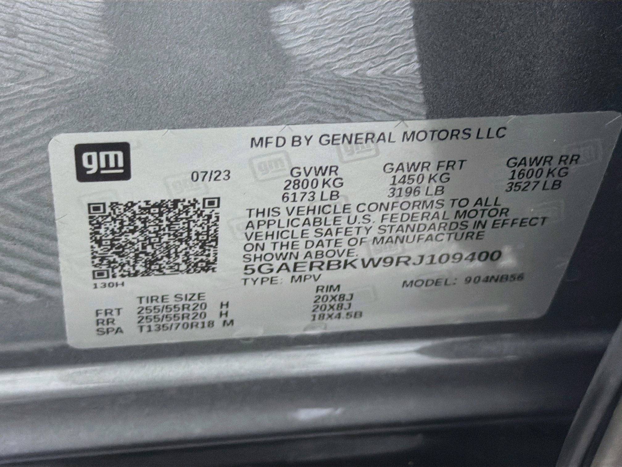 Used 2024 Buick Enclave Essence w/ Sport Touring Edition FWD image 12