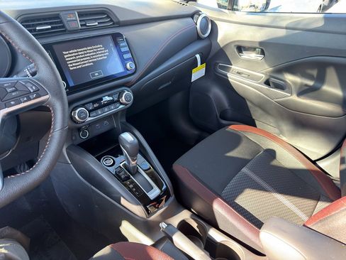 New 2025 Nissan Versa SR w/ Trunk Package image 23