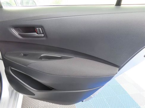 Used 2025 Toyota Corolla LE FWD image 29