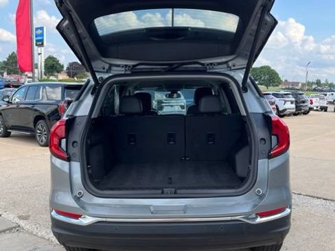 Used 2023 GMC Terrain SLT AWD/4WD image 5