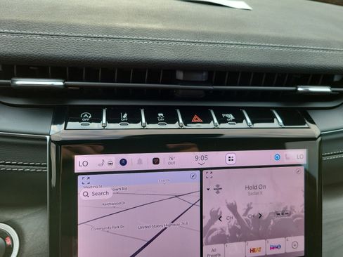 New 2025 Jeep Grand Cherokee Limited w/ Luxury Tech Group II image 23