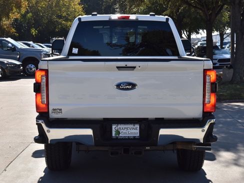 Used 2024 Ford F250 Lariat w/ Chrome Package image 9