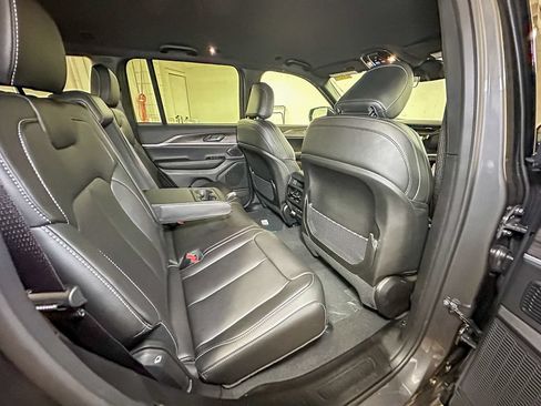 New 2026 Jeep Grand Cherokee Limited AWD/4WD image 4