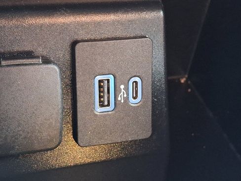 Certified 2023 Ford Explorer XLT AWD/4WD image 23