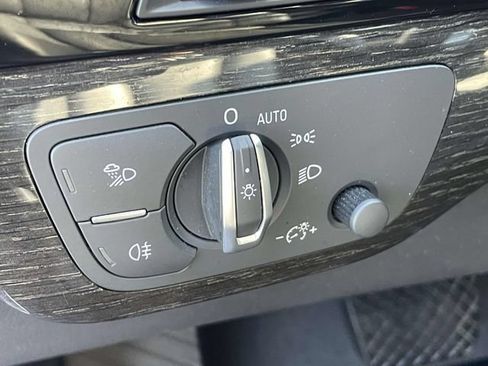 Used 2019 Audi Q7 3.0T Premium w/ Convenience Package AWD/4WD image 19