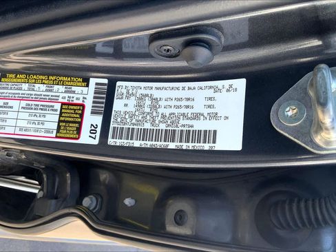 Used 2018 Toyota Tacoma TRD Off-Road AWD/4WD image 33