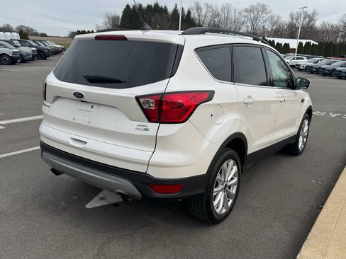 Used 2019 Ford Escape SEL image 9
