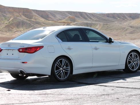 Used 2014 INFINITI Q50 Hybrid AWD w/ Deluxe Technology Package image 8