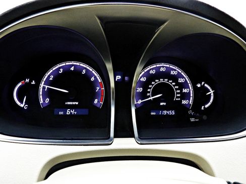 Used 2011 Toyota Avalon Limited image 15