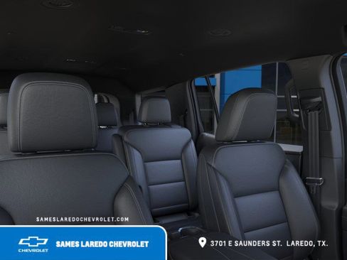 New 2025 Chevrolet Traverse LT w/ Driver Confidence Package image 24