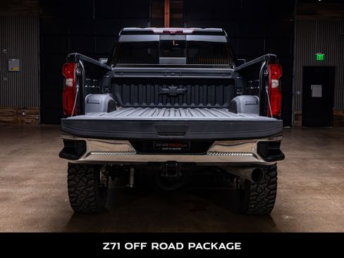 Used 2020 Chevrolet Silverado 2500 LTZ w/ LTZ Premium Package image 8