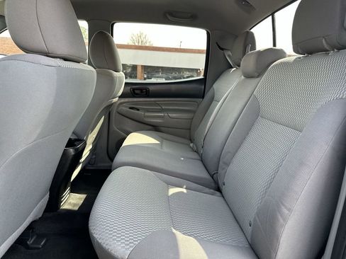 Used 2015 Toyota Tacoma PreRunner w/ Convenience Package image 18