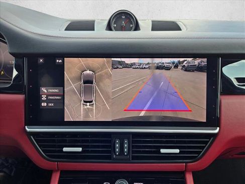 Used 2021 Porsche Cayenne image 14
