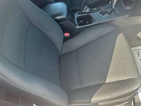 Used 2018 Toyota RAV4 LE AWD/4WD image 49