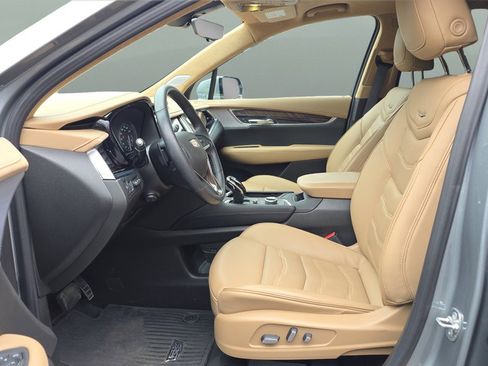 Certified 2024 Cadillac XT6 Premium Luxury w/ Platinum Package image 22