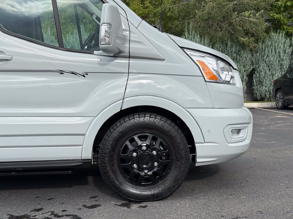 Used 2021 Ford Transit 250 Medium Roof AWD image 6