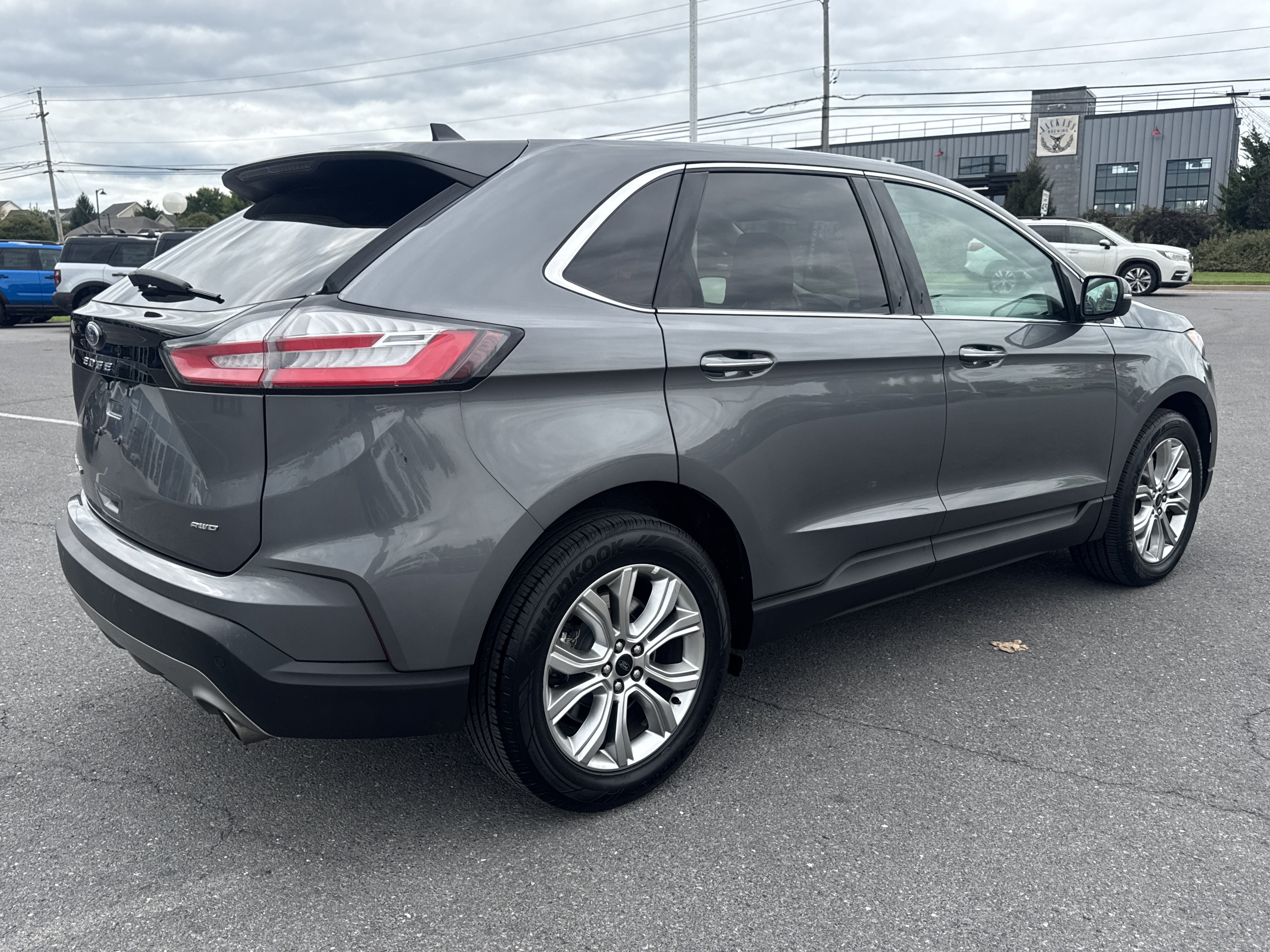 Used 2024 Ford Edge Titanium AWD/4WD image 3